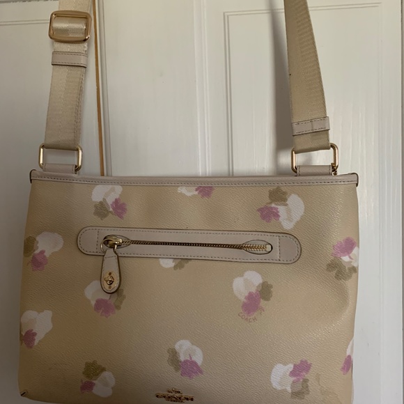 Purse - Picture 2 of 4